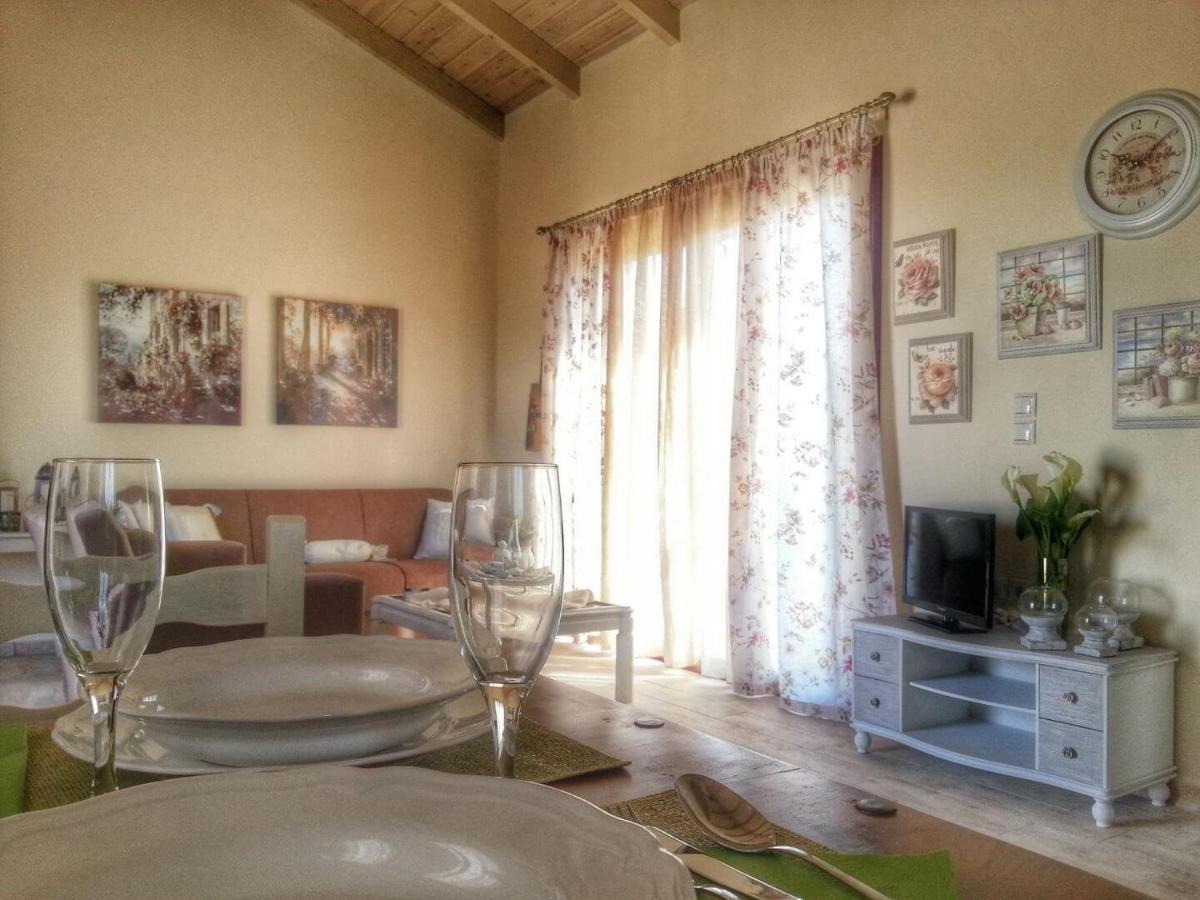Villa Cottage Kantrillies Fokata Екстериор снимка