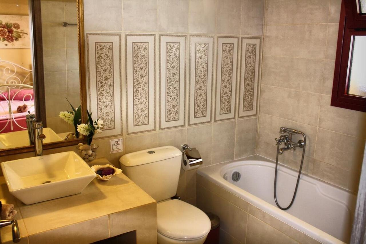Villa Cottage Kantrillies Fokata Екстериор снимка