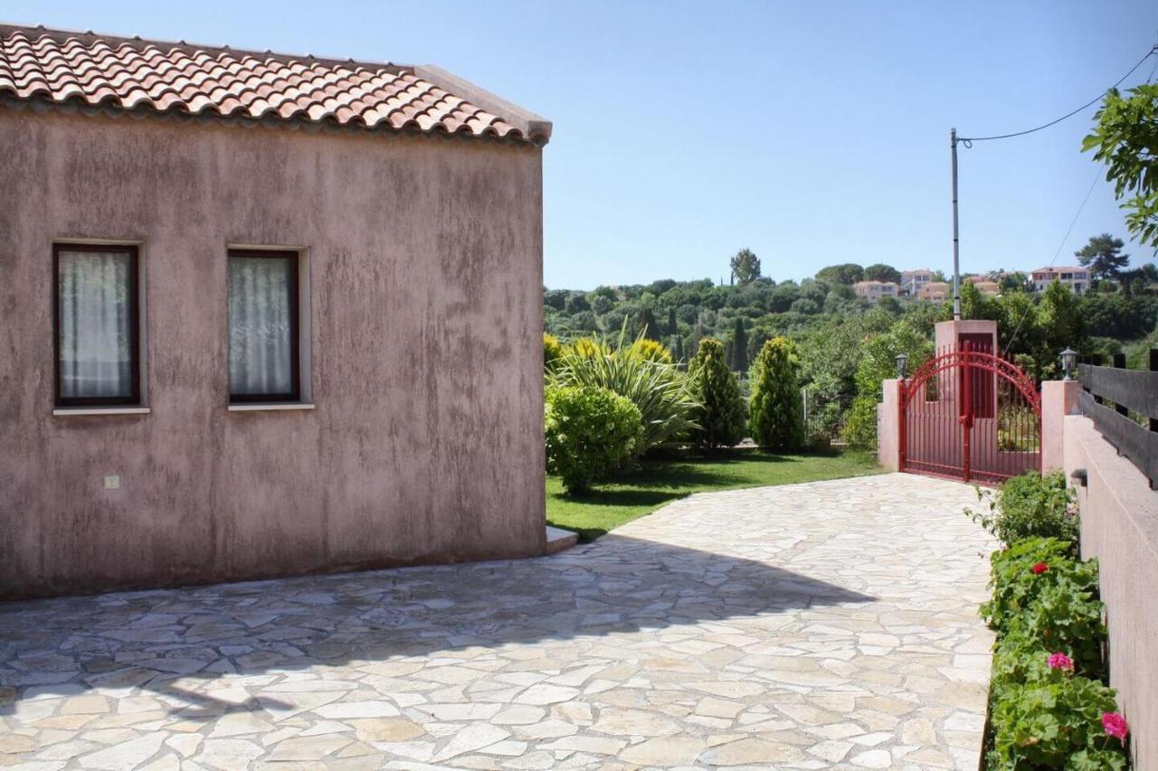 Villa Cottage Kantrillies Fokata Екстериор снимка