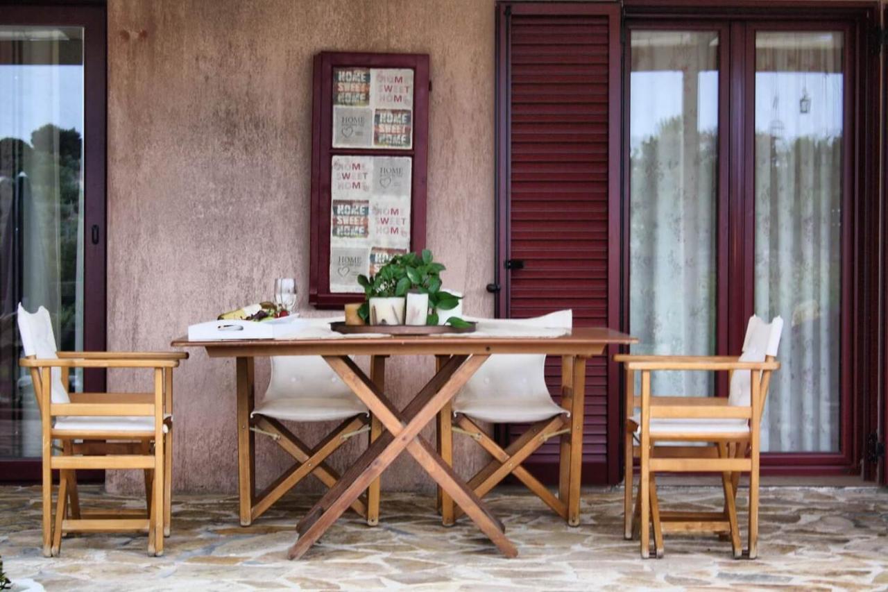 Villa Cottage Kantrillies Fokata Екстериор снимка