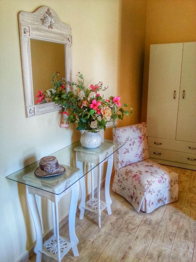 Villa Cottage Kantrillies Fokata Екстериор снимка